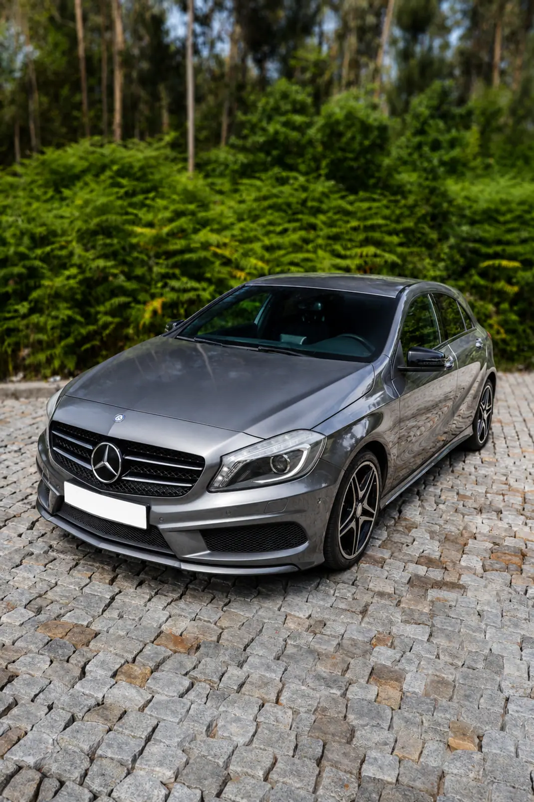 Mercedes-Benz A 180 2014 - 14990 EUR, 173538 km - AUTO.MOTO.pt - 173538km - foto 1 de 13
