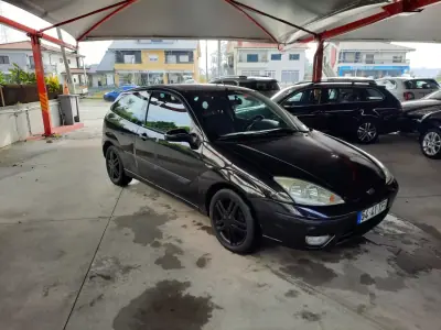 Ford Focus 2002 - 2950 EUR, 222606 km - AUTO.MOTO.pt - 222606km - foto 9 de 10