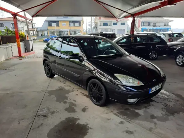 Ford Focus 2002 - 2950 EUR, 222606 km - AUTO.MOTO.pt - 222606km - foto 9 de 10