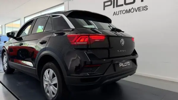 Volkswagen T-Roc 2019 - 14490 EUR, 175696 km - AUTO.MOTO.pt - 175696km - foto 6 de 25