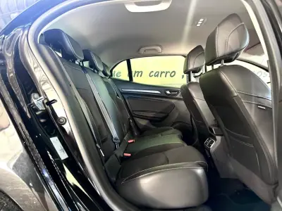 Renault Mégane 2021 - 17900 EUR, 79434 km - AUTO.MOTO.pt - 79434km - foto 14 de 26