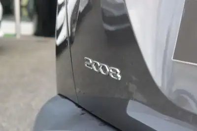 Peugeot 2008 2021 - 18700 EUR, 48176 km - AUTO.MOTO.pt - 48176km - foto 23 de 32