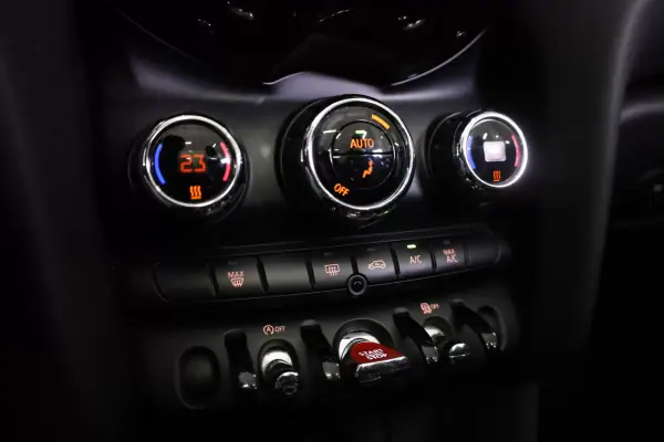 MINI One 2018 - 18950 EUR, 84859 km - AUTO.MOTO.pt - 84859km - foto 30 de 43