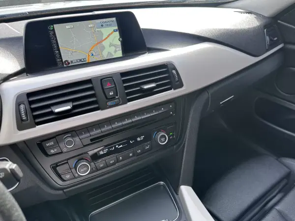 BMW 418 Gran Coupé 2016 - 16900 EUR, 190000 km - AUTO.MOTO.pt - 190000km - foto 29 de 52