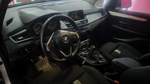 BMW 216 Active Tourer 2016 - 14890 EUR, 92637 km - AUTO.MOTO.pt - 92637km - foto 20 de 55