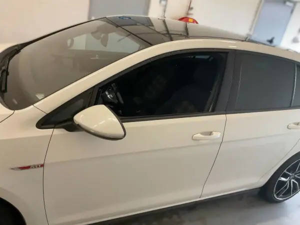 Volkswagen Golf 2013 - 18995 EUR, 182400 km - AUTO.MOTO.pt - 182400km - foto 2 de 14