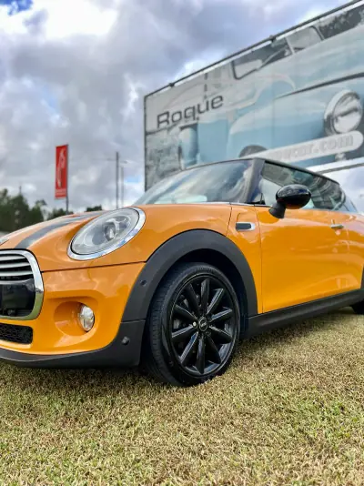 MINI Cooper 2014 - 12900 EUR, 215000 km - AUTO.MOTO.pt - 215000km - foto 2 de 18