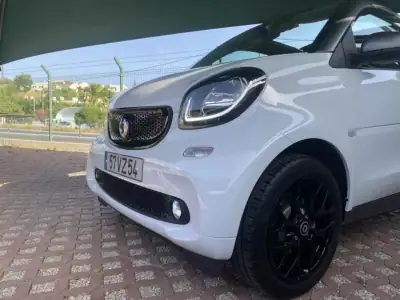 Smart Fortwo Cabrio 2019 - 17900 EUR, 40794 km - AUTO.MOTO.pt - 40794km - foto 10 de 24