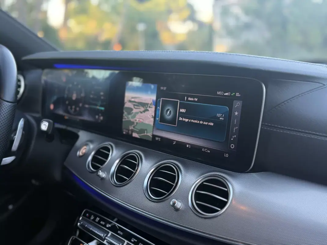 Mercedes-Benz E 220 2017 - 28999 EUR, 60000 km - AUTO.MOTO.pt - 60000km - foto 15 de 24