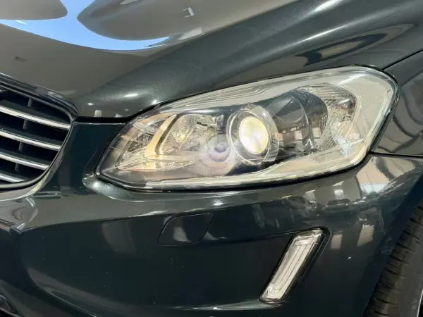 Volvo XC 60 2017 - 21499 EUR, 132121 km - AUTO.MOTO.pt - 132121km - foto 5 de 28
