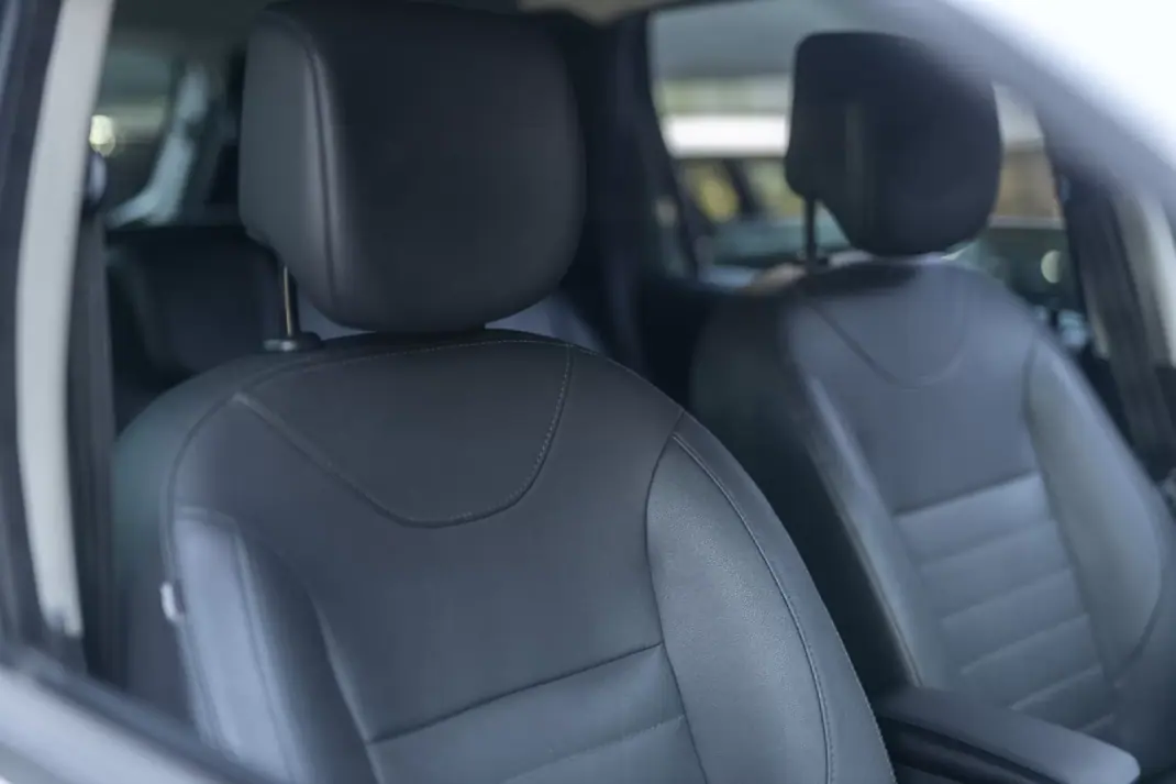 Dacia Duster 2015 - 10900 EUR, 150410 km - AUTO.MOTO.pt - 150410km - foto 22 de 33