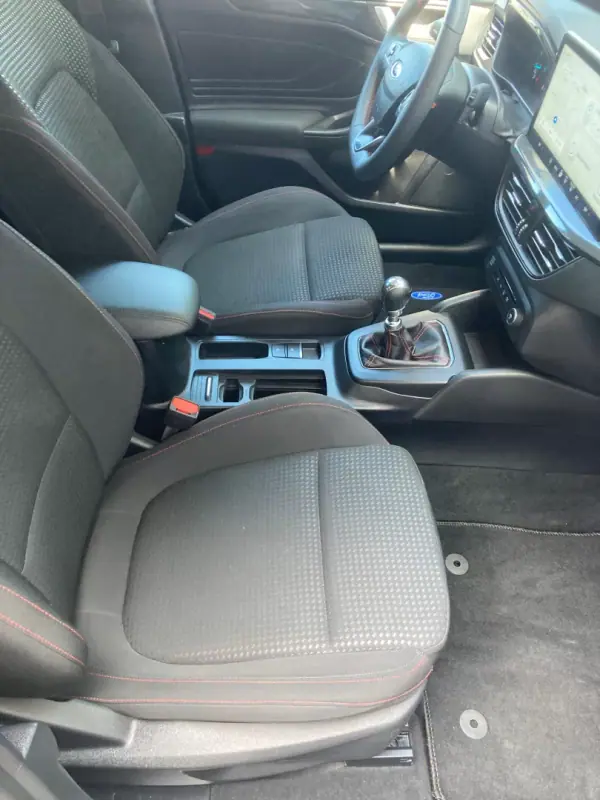 Ford Focus 2023 - 20590 EUR, 37780 km - AUTO.MOTO.pt - 37780km - foto 20 de 23