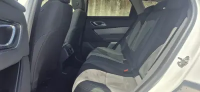 Land Rover Range Rover Velar 2016 - 28950 EUR, 159000 km - AUTO.MOTO.pt - 159000km - foto 7 de 33