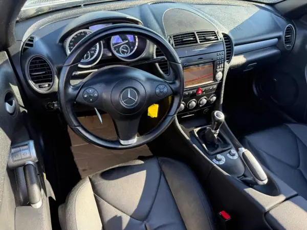 Mercedes-Benz SLK 200 2010 - 15750 EUR, 177500 km - AUTO.MOTO.pt - 177500km - foto 10 de 16