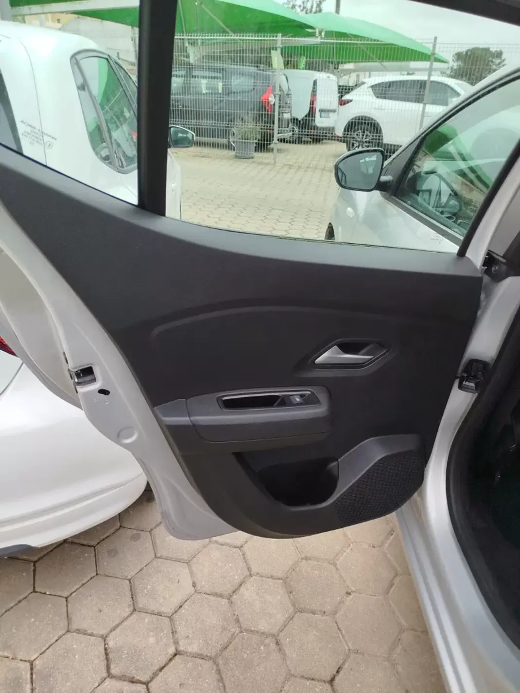 Dacia Sandero 2023 - 16900 EUR, 30924 km - AUTO.MOTO.pt - 30924km - foto 15 de 16