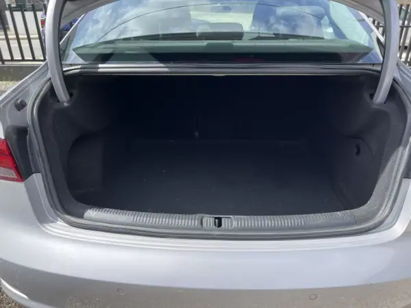 Audi A3 Limousine 2015 - 13900 EUR, 148500 km - AUTO.MOTO.pt - 148500km - foto 18 de 18