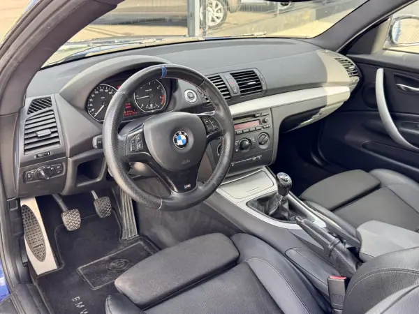 BMW 118 2009 - 9990 EUR, 277000 km - 277000km - foto 7 de 18