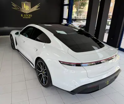 Porsche Taycan 2023 - 67000 EUR, 46411 km - 46411km - foto 15 de 40