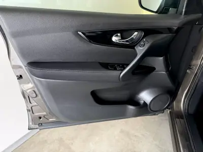 Nissan Qashqai 2015 - 14500 EUR, 171000 km - AUTO.MOTO.pt - 171000km - foto 57 de 86