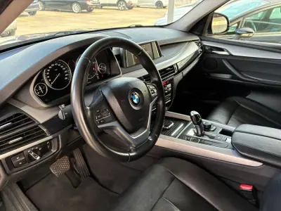 BMW X5 2015 - 22500 EUR, 199000 km - AUTO.MOTO.pt - 199000km - foto 15 de 24