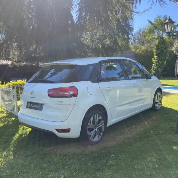 Citroën C4 Picasso 2016 - 13990 EUR, 168400 km - AUTO.MOTO.pt - 168400km - foto 5 de 28