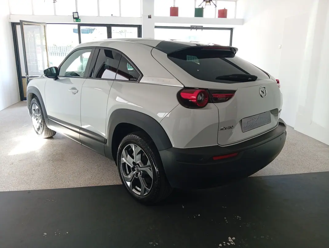 Mazda MX-30 2020 - 13600 EUR, 152078 km - 152078km - foto 3 de 12