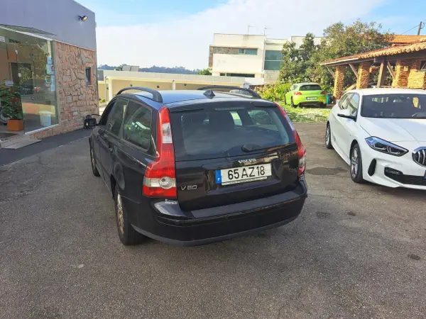 Volvo V50 2005 - 4990 EUR, 260573 km - AUTO.MOTO.pt - 260573km - foto 6 de 6