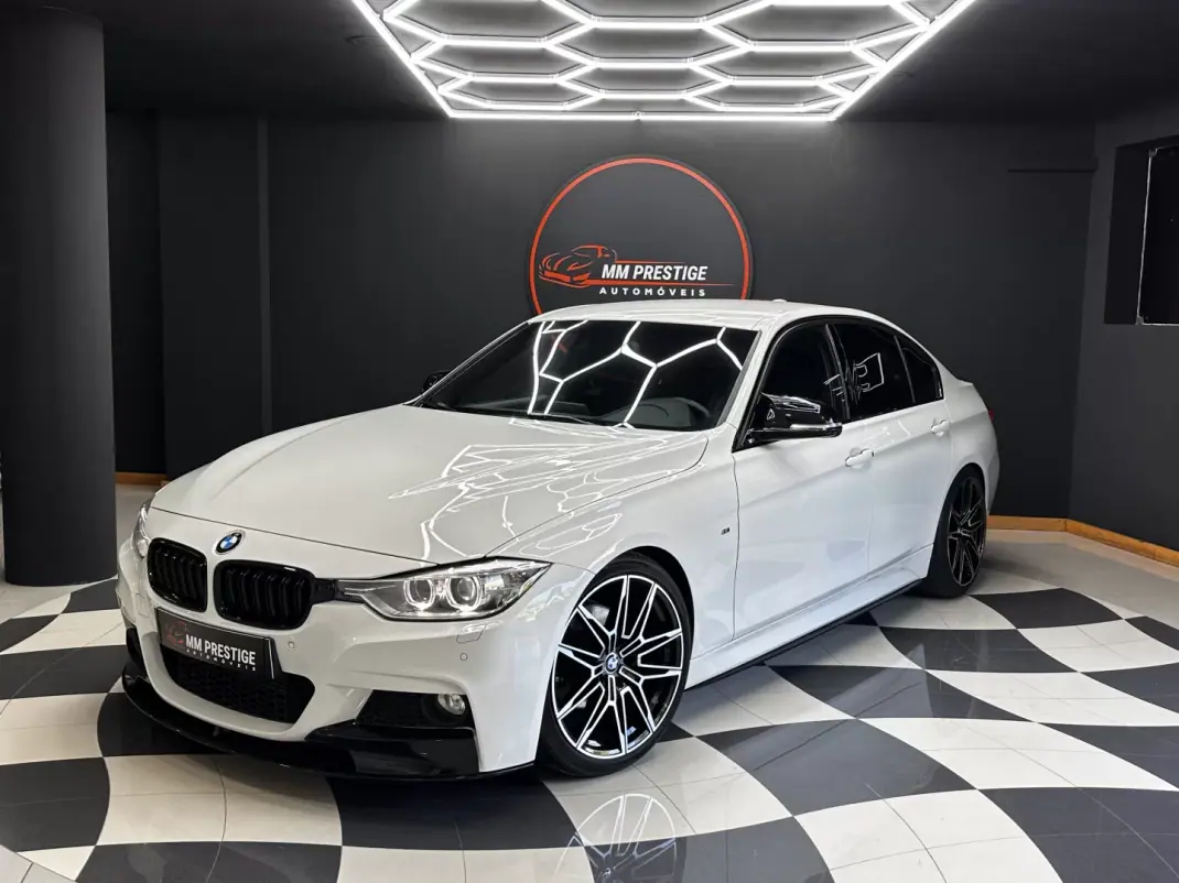 BMW 320 2014 - 18990 EUR, 218000 km - AUTO.MOTO.pt - 218000km - foto 3 de 44