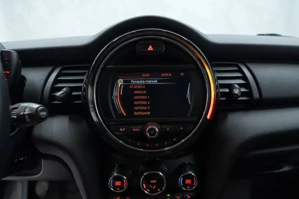 MINI 5 Portas 2017 - 14950 EUR, 89000 km - AUTO.MOTO.pt - 89000km - foto 21 de 36