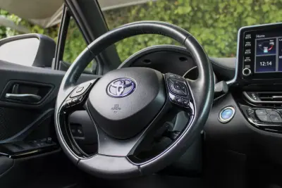 Toyota C-HR 2021 - 26900 EUR, 80500 km - 80500km - foto 11 de 18