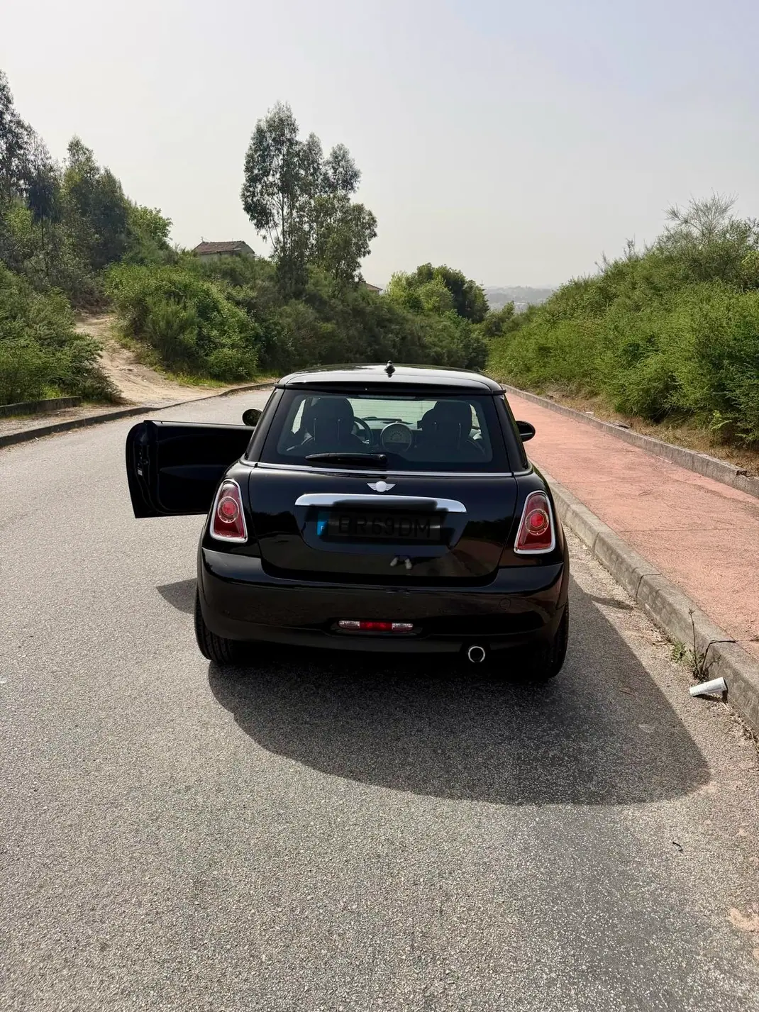 MINI Cooper 2011 - 7000 EUR, 175000 km - AUTO.MOTO.pt - 175000km - foto 4 de 13