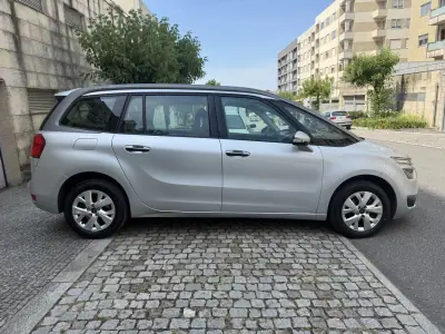 Citroën C4 Grand Picasso 2014 - 8950 EUR, 217000 km - AUTO.MOTO.pt - 217000km - foto 7 de 16