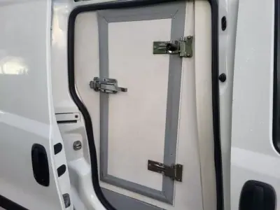 Fiat 2011 - 7250 EUR, 489563 km - AUTO.MOTO.pt - 489563km - foto 14 de 20