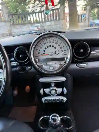 MINI Cooper 2008 - 5990 EUR, 235000 km - AUTO.MOTO.pt - 235000km - foto 13 de 13