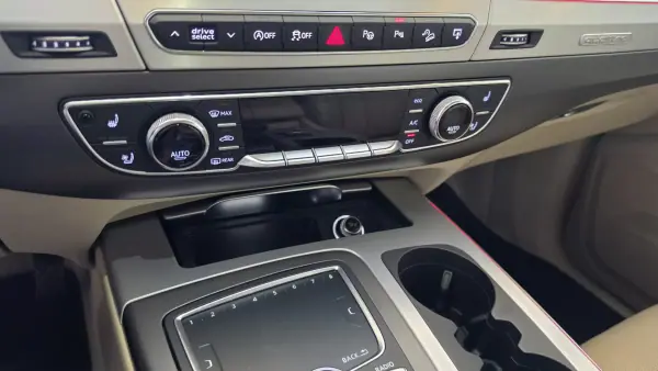 Audi Q7 2015 - 33900 EUR, 144656 km - AUTO.MOTO.pt - 144656km - foto 51 de 67