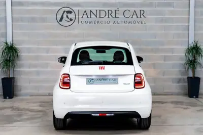 Fiat 500e 2022 - 13950 EUR, 16970 km - AUTO.MOTO.pt - 16970km - foto 8 de 47