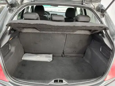 Peugeot 208 2015 - 7450 EUR, 116512 km - AUTO.MOTO.pt - 116512km - foto 23 de 23