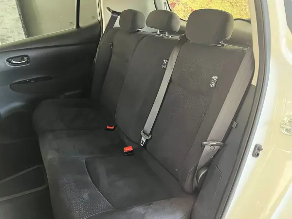 Nissan Leaf 2016 - 7800 EUR, 32548 km - 32548km - foto 19 de 20