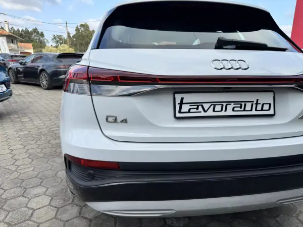 Audi Q4 e-tron 2021 - 29900 EUR, 98000 km - 98000km - foto 25 de 46