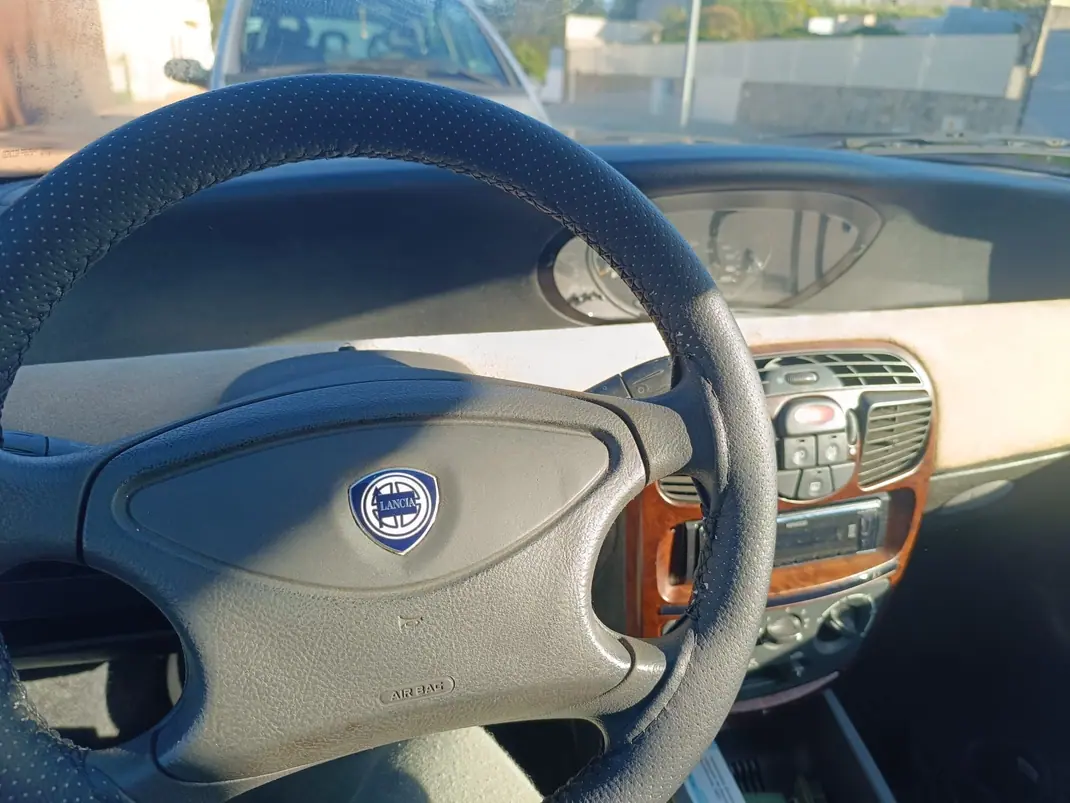 Lancia Ypsilon 1998 - 899 EUR, 210000 km - 210000km - foto 7 de 13