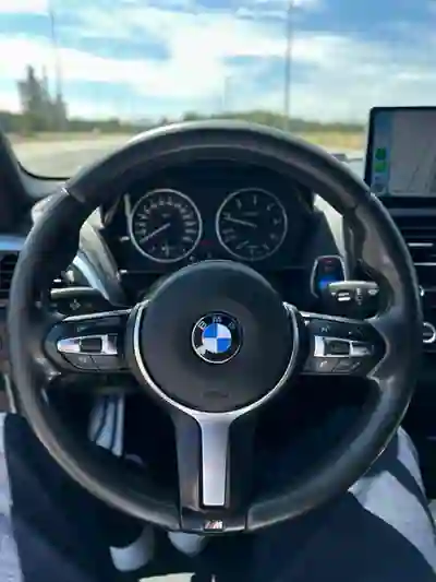 BMW 118 2017 - 18990 EUR, 206000 km - AUTO.MOTO.pt - 206000km - foto 8 de 16