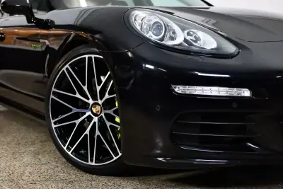 Porsche Panamera 2016 - 53900 EUR, 92706 km - AUTO.MOTO.pt - 92706km - foto 3 de 41