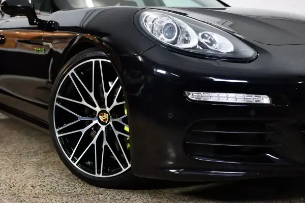 Porsche Panamera 2016 - 53900 EUR, 92706 km - AUTO.MOTO.pt - 92706km - foto 3 de 41