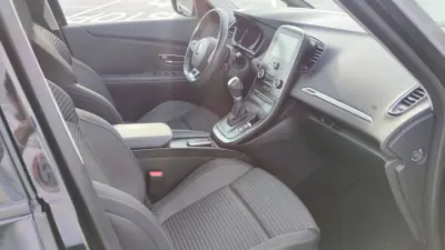 Renault Scénic 2017 - 12590 EUR, 176302 km - 176302km - foto 22 de 22