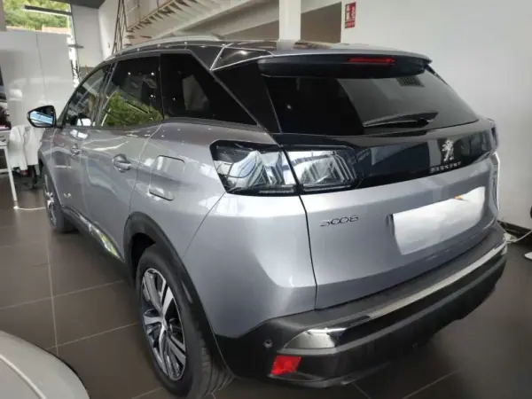 Peugeot 3008 2021 - 21750 EUR, 151000 km - AUTO.MOTO.pt - 151000km - foto 9 de 18