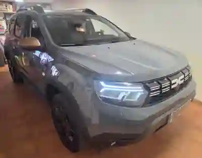 Dacia Duster 2023 - 17250 EUR, 30000 km - foto 2 de 12