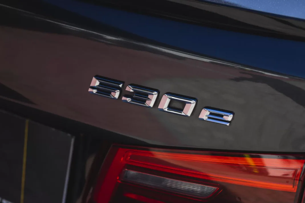 BMW 530e 2019 - 26850 EUR, 181810 km - AUTO.MOTO.pt - 181810km - foto 36 de 47