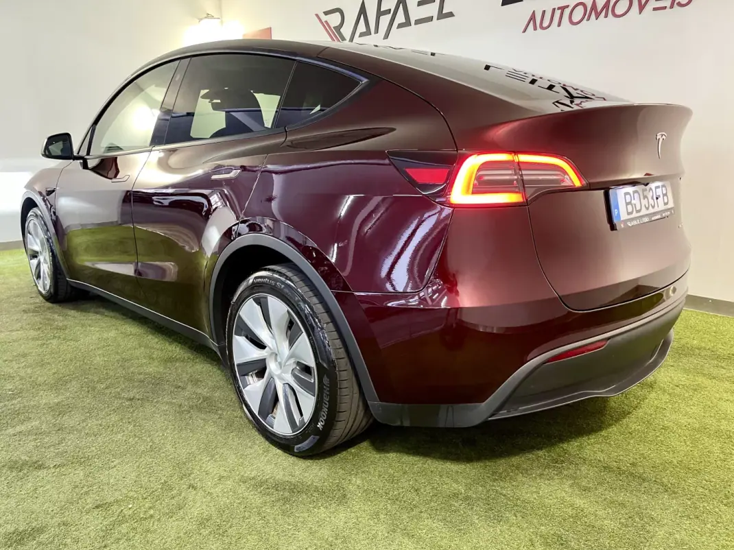 Tesla Model Y 2023 - 38900 EUR, 80000 km - 80000km - foto 10 de 38