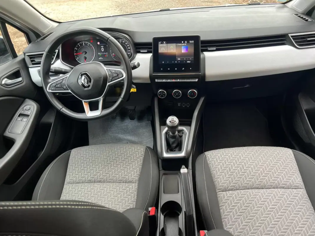 Renault Clio 2021 - 13750 EUR, 170210 km - 170210km - foto 35 de 41
