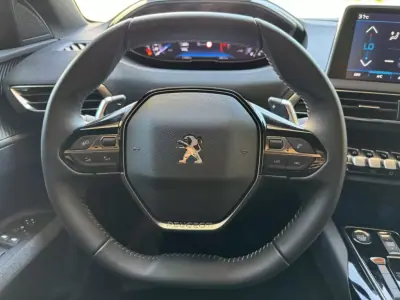 Peugeot 5008 2023 - 29500 EUR, 14500 km - AUTO.MOTO.pt - 14500km - foto 10 de 23